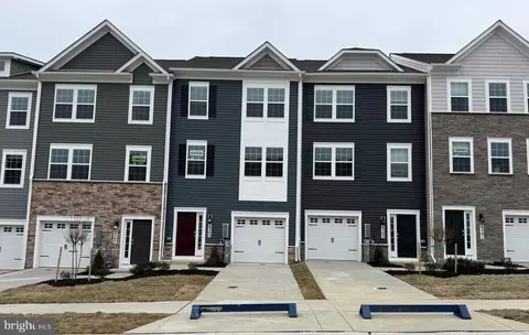 8305 Dieter Dr, Rosedale, MD 21237