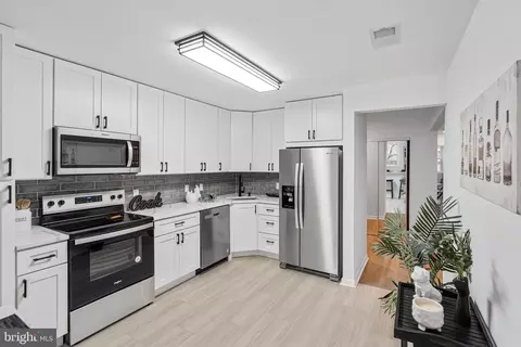 2147 A Woodbox Ln #2147A, Baltimore, MD 21209 photo 15