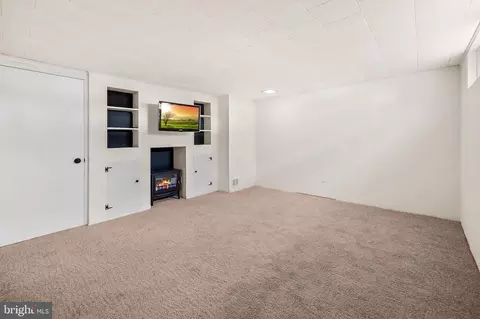 5661 Arnhem Rd, Baltimore, MD 21206 photo 6