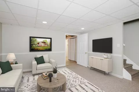 Living - 4044 Rustico Rd, Middle River, MD 21220 photo 6 of 7