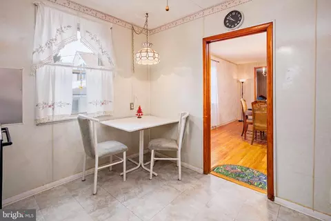 Entry Way - 7405 Chesapeake Ave, Edgemere, MD 21219 photo 2 of 6