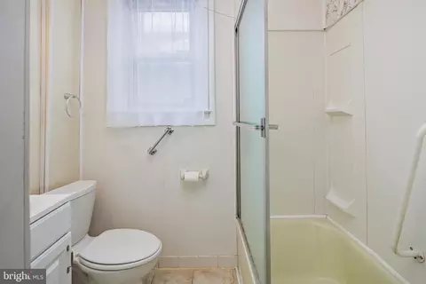 Bath - 7405 Chesapeake Ave, Edgemere, MD 21219 photo 1 of 3