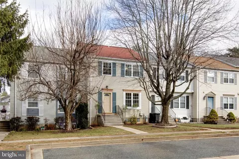 9 Bristow Ct, Parkville, MD 21234