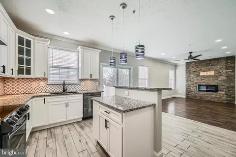 9655 Davison Rd, Middle River, MD 21220 photo 12