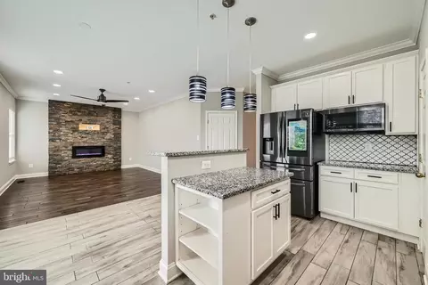 9655 Davison Rd, Middle River, MD 21220 photo 13