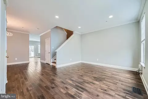 9655 Davison Rd, Middle River, MD 21220 photo 4