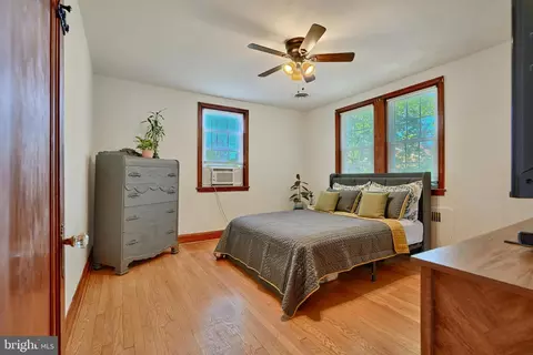 Bedroom - 3004 Dunmore Rd, Dundalk, MD 21222 photo 1 of 5