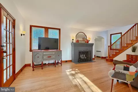 Living - 3004 Dunmore Rd, Dundalk, MD 21222 photo 1 of 1