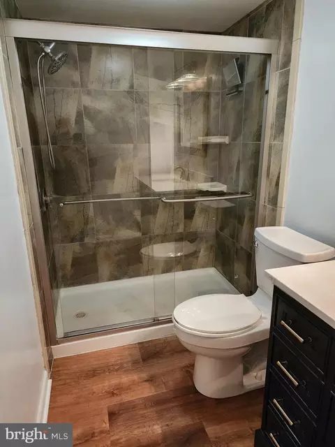 Bath - 205 Joppa Rd #2405, Towson, MD 21286 photo 1 of 7