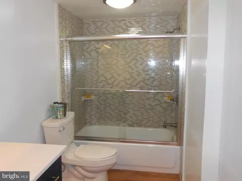 Bath - 205 Joppa Rd #2405, Towson, MD 21286 photo 6 of 7