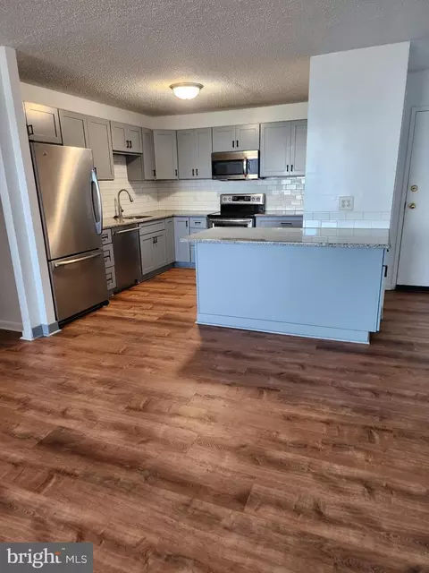 Kitchen - 205 Joppa Rd #2405, Towson, MD 21286 photo 4 of 5