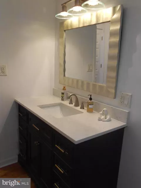 Bath - 205 Joppa Rd #2405, Towson, MD 21286 photo 7 of 7