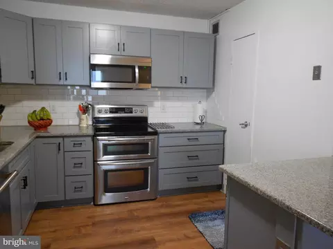 Kitchen - 205 Joppa Rd #2405, Towson, MD 21286 photo 2 of 5