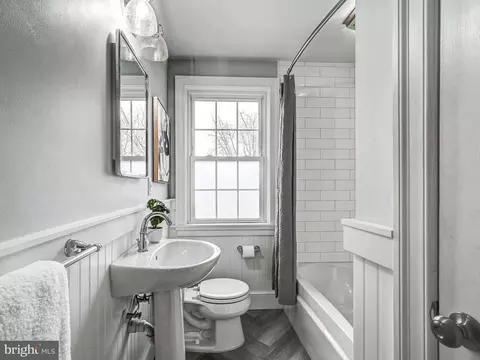 Bath - 245 Brandon Rd, Baltimore, MD 21212 photo 1 of 2