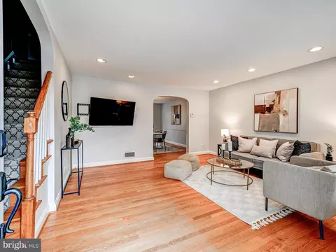 Living - 245 Brandon Rd, Baltimore, MD 21212 photo 1 of 3