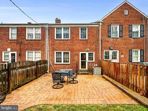 Exterior - 245 Brandon Rd, Baltimore, MD 21212 photo 3 of 6
