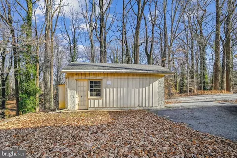 616 Gun Rd, Halethorpe, MD 21227 photo 5