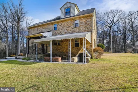 Exterior - 614 Gun, Halethorpe, MD 21227 photo 4 of 17