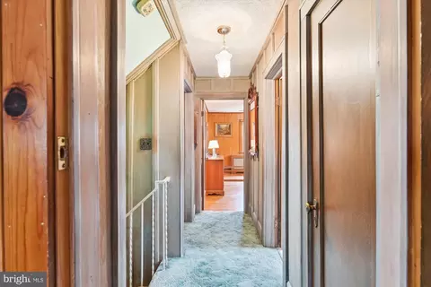 Entry Way - 614 Gun, Halethorpe, MD 21227 photo 7 of 14