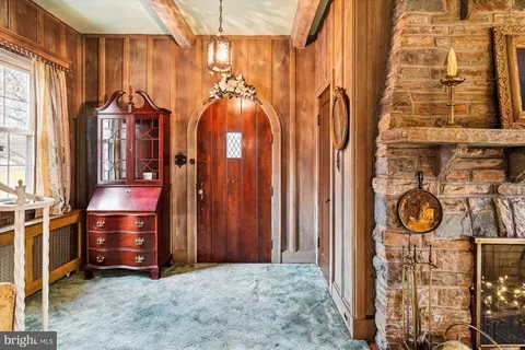 Entry Way - 614 Gun, Halethorpe, MD 21227 photo 1 of 14