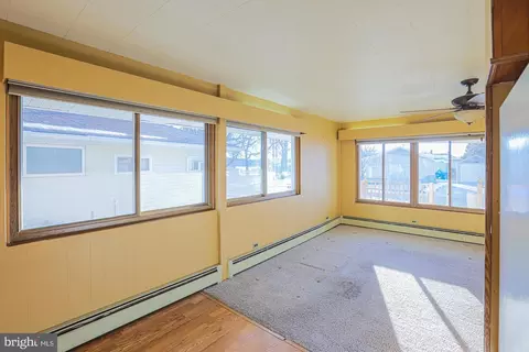 Living - 4 Elm Dr, Middle River, MD 21220 photo 2 of 6