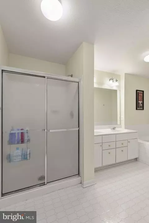 Bath - 4159 Maple Path Cir #81, Nottingham, MD 21236 photo 1 of 3