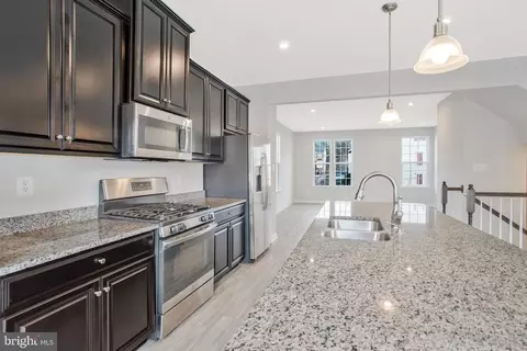 2 Gates Mill Ct, Baltimore, MD 21227 photo 9
