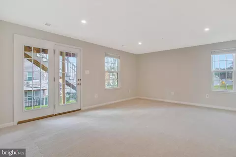 2 Gates Mill Ct, Baltimore, MD 21227 photo 4