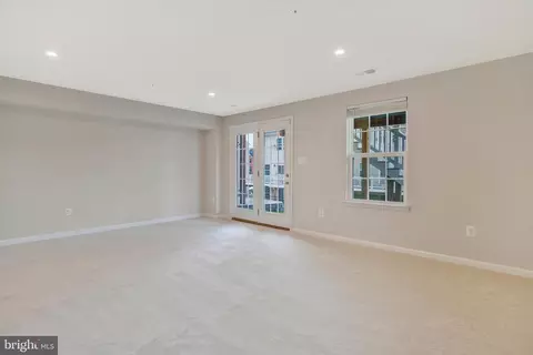 2 Gates Mill Ct, Baltimore, MD 21227 photo 5