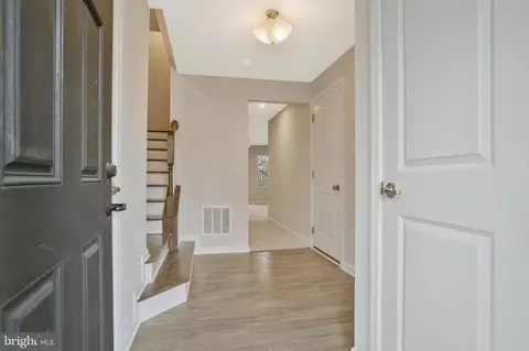 2 Gates Mill Ct, Baltimore, MD 21227 photo 3