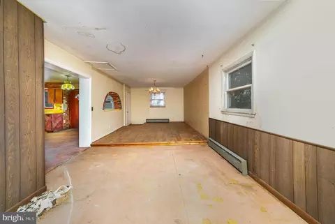 3101 Rices Ln, Baltimore, MD 21244 photo 8