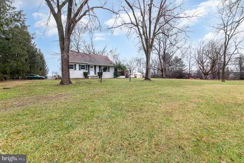 3101 Rices Ln, Baltimore, MD 21244 photo 2