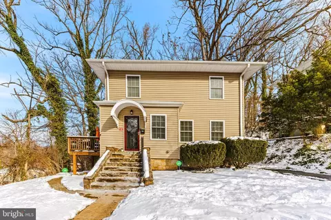 5 Gwynn Lake Dr, Woodlawn, MD 21207