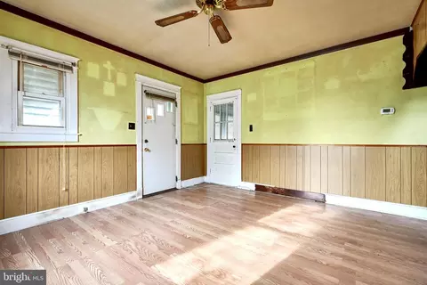 2013 Hammonds Ferry Rd, Halethorpe, MD 21227 photo 9