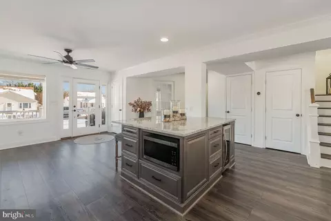 Entry Way - 2824 Wells Ave, Sparrows Point, MD 21219 photo 1 of 2