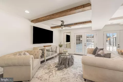 Living - 2824 Wells Ave, Sparrows Point, MD 21219 photo 1 of 1