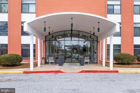 1 Smeton Pl #707, Towson, MD 21204