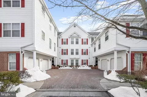 59 Hawk Rise Ln #305, Owings Mills, MD 21117