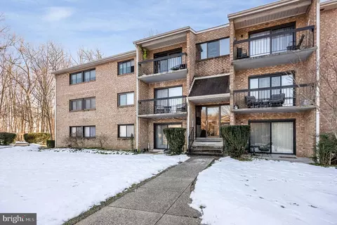 10600 Partridge Ln #B-2, Cockeysville, MD 21030