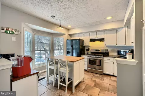 Kitchen - 13 Cedarcone Ct, Nottingham, MD 21236 photo 6 of 7