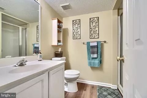 Bath - 13 Cedarcone Ct, Nottingham, MD 21236 photo 2 of 8