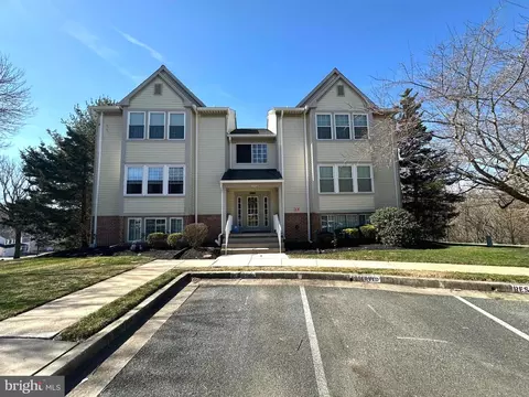 6 Surrey Ln #105, Nottingham, MD 21236