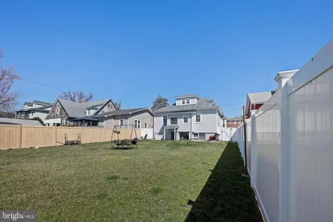 Exterior - 1014 Leeds Ave, Baltimore, MD 21229 photo 5 of 6