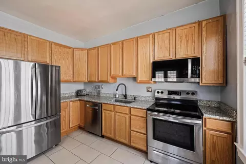 Kitchen - 1014 Leeds Ave, Baltimore, MD 21229 photo 3 of 4