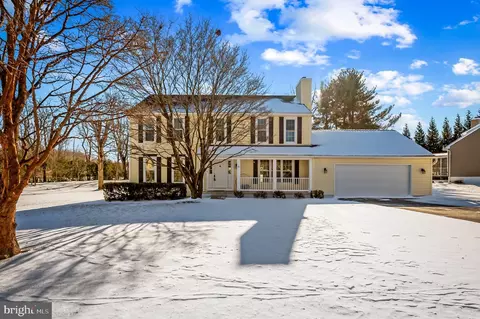 11 Dulaney Hills Ct, Cockeysville, MD 21030