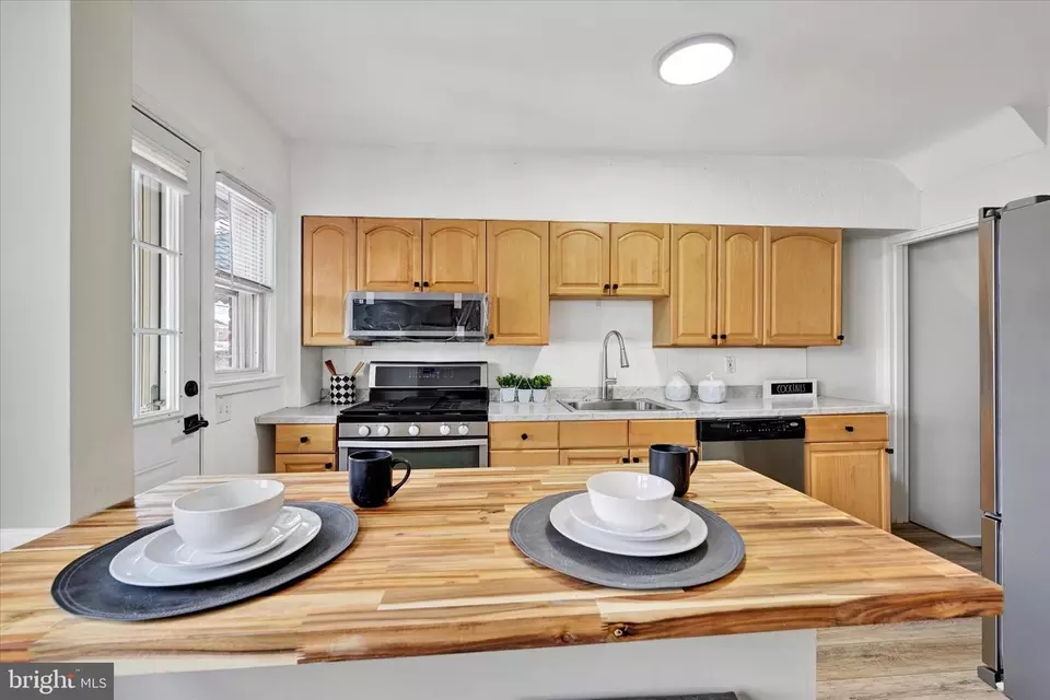 Kitchen - 1945 Ormand Rd, Dundalk, MD 21222 photo 1 of 3