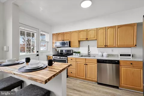 Kitchen - 1945 Ormand Rd, Dundalk, MD 21222 photo 2 of 3