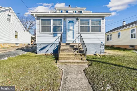 923 Courtney Rd, Halethorpe, MD 21227