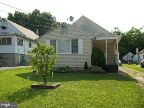 8822 Avondale, Parkville, MD 21234