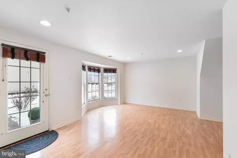 Living - 4128 Maple Path Cir #59, Nottingham, MD 21236 photo 4 of 7